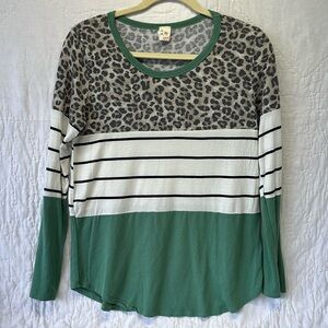 Boutique shirt, size small